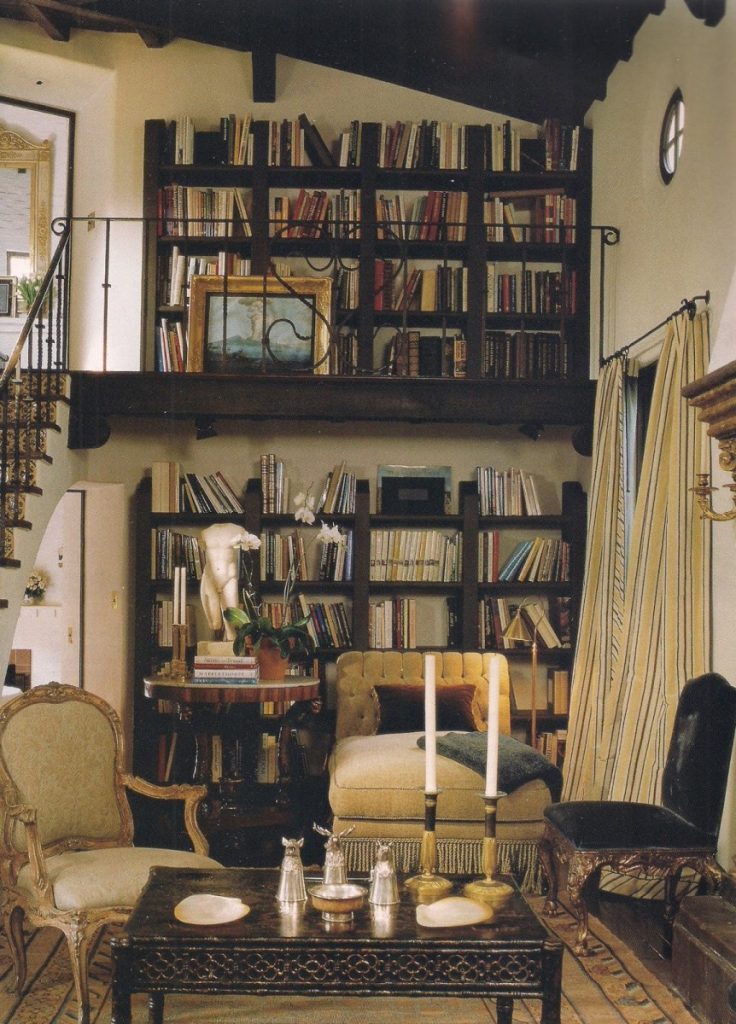 A glamorous apartment in the Andalusia designed by Craig Wright. (Photo: Architectural Digest, December 1993)
