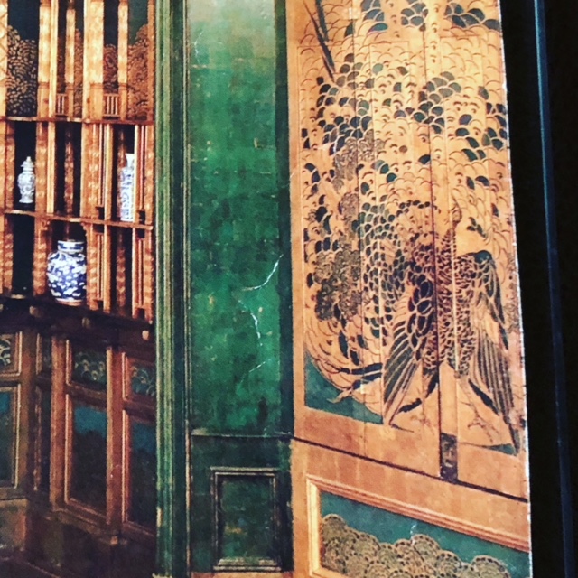 The backside of the shutters depicting more peacocks as seen in the museum catalogue.