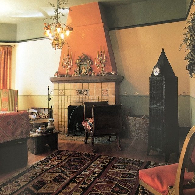The multi-cultural living room. (Photo: Alan Weintraub)