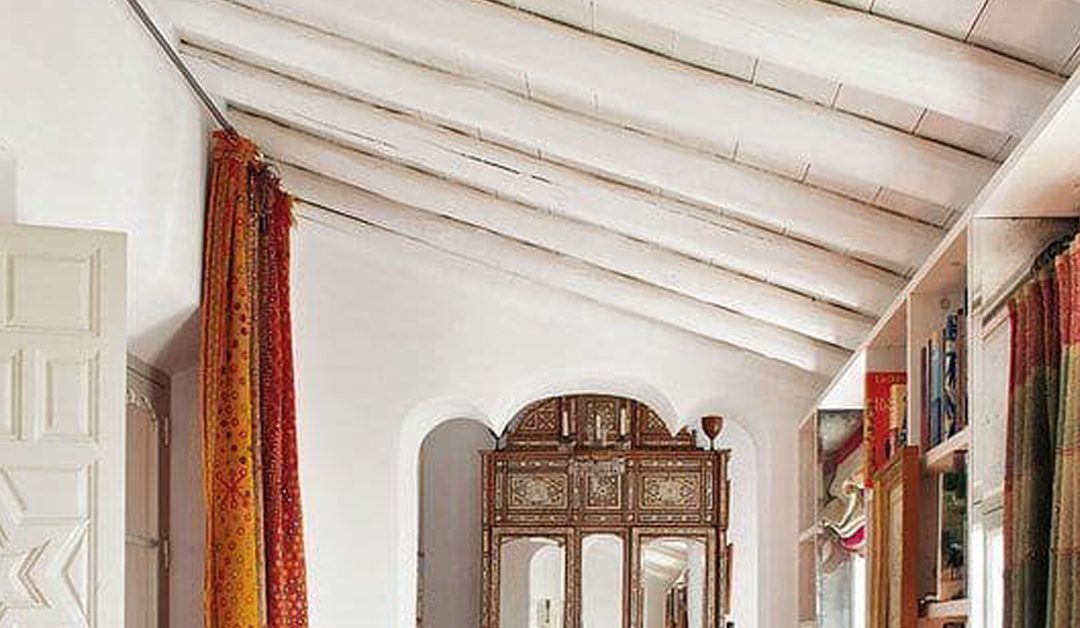 Beamed ceilings: To paint or not to paint?